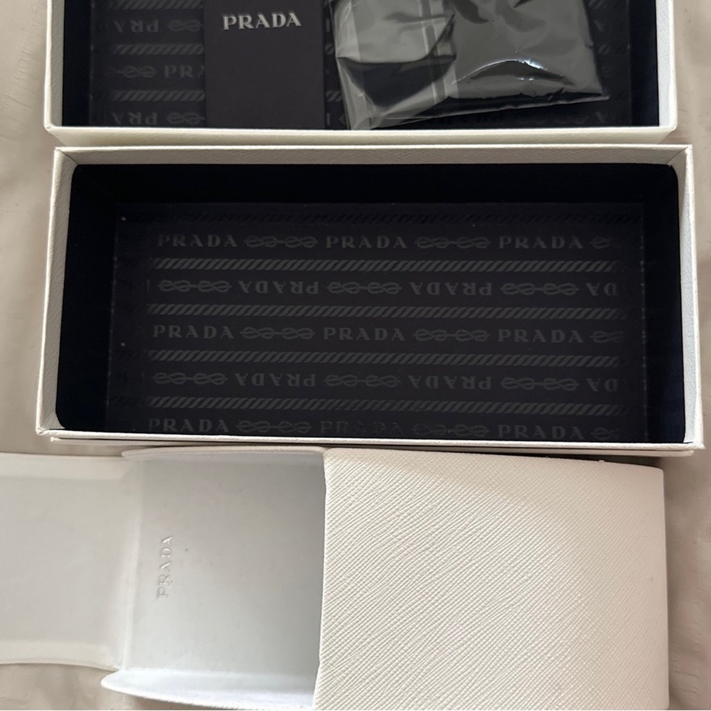 Prada women’s sunglasses Pr 08Y - Picture 5 of 5